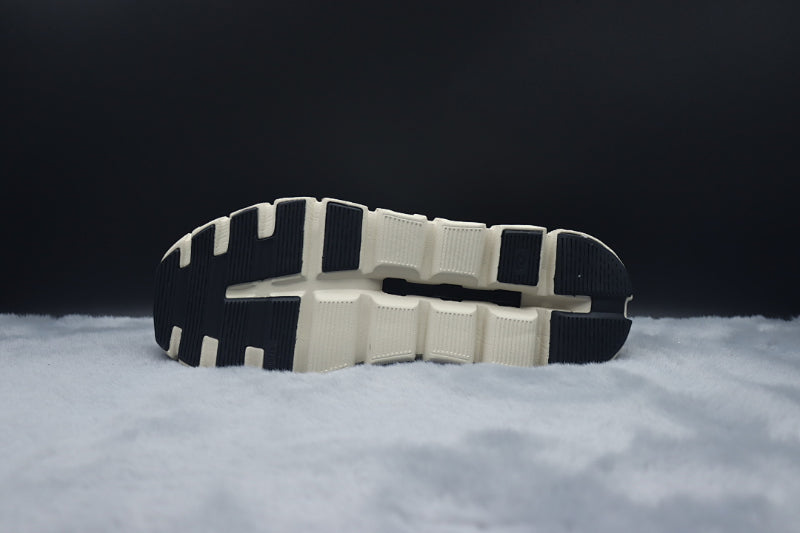 ON Cloud 6 – Lightweight Running Sneakers