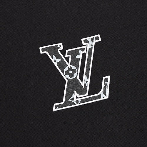 Louis Vuitton Leather Badge LV Logo Embroidered Short-Sleeve T-Shirt