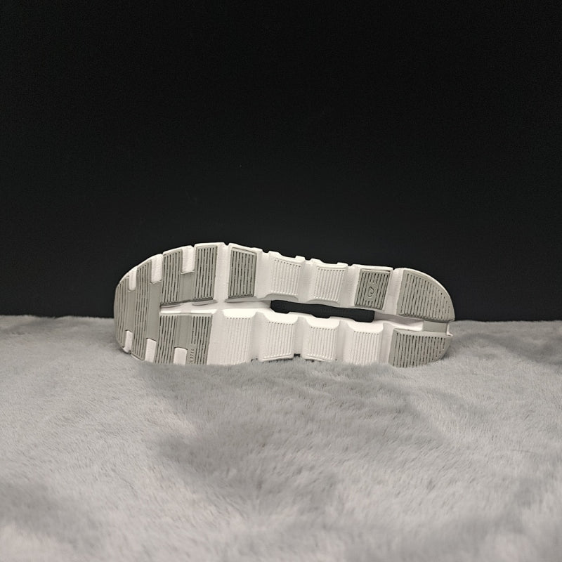 ON Cloud 6 – Lightweight Running Sneakers