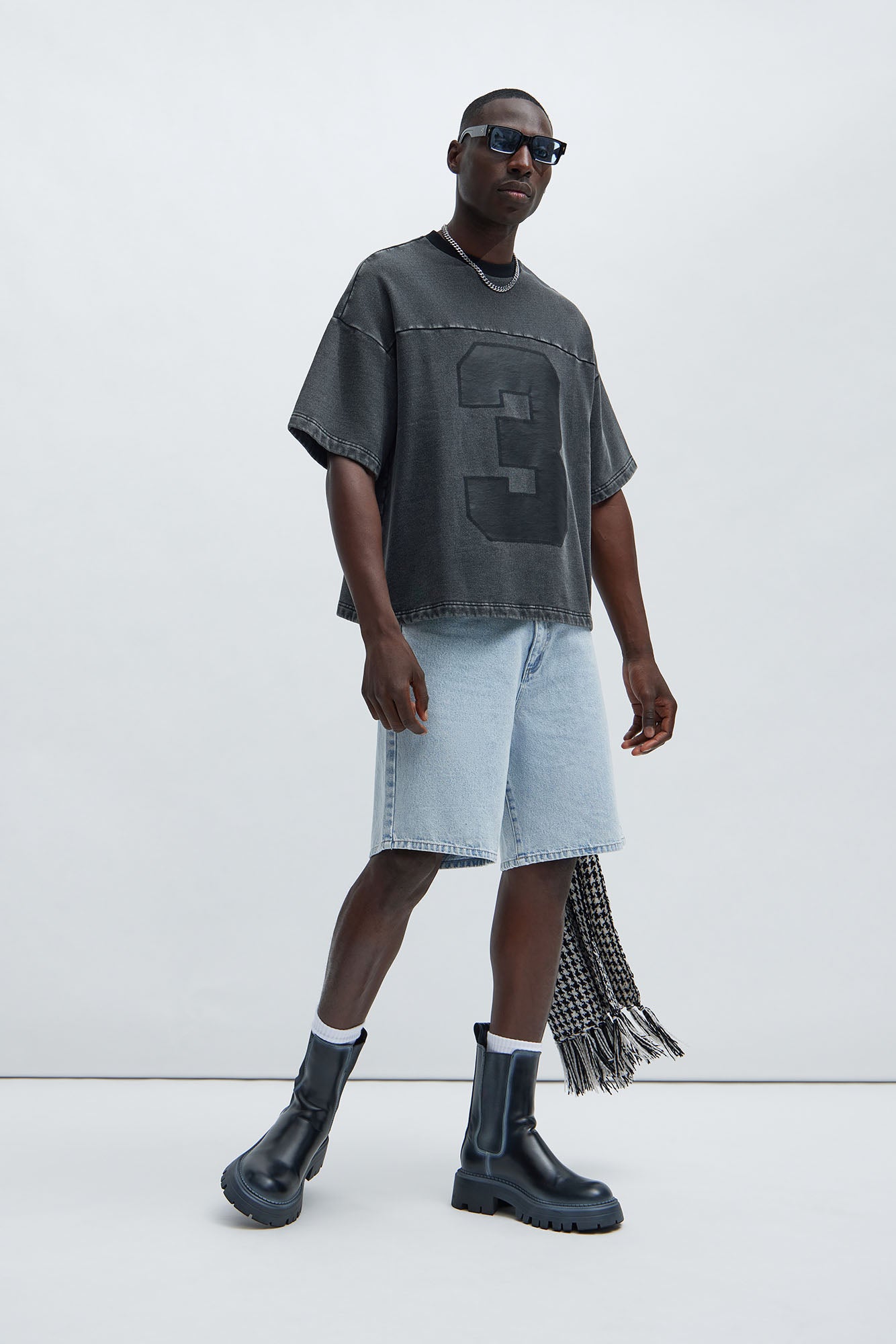 Kyle Oversized Tee - Black Wash - image 2