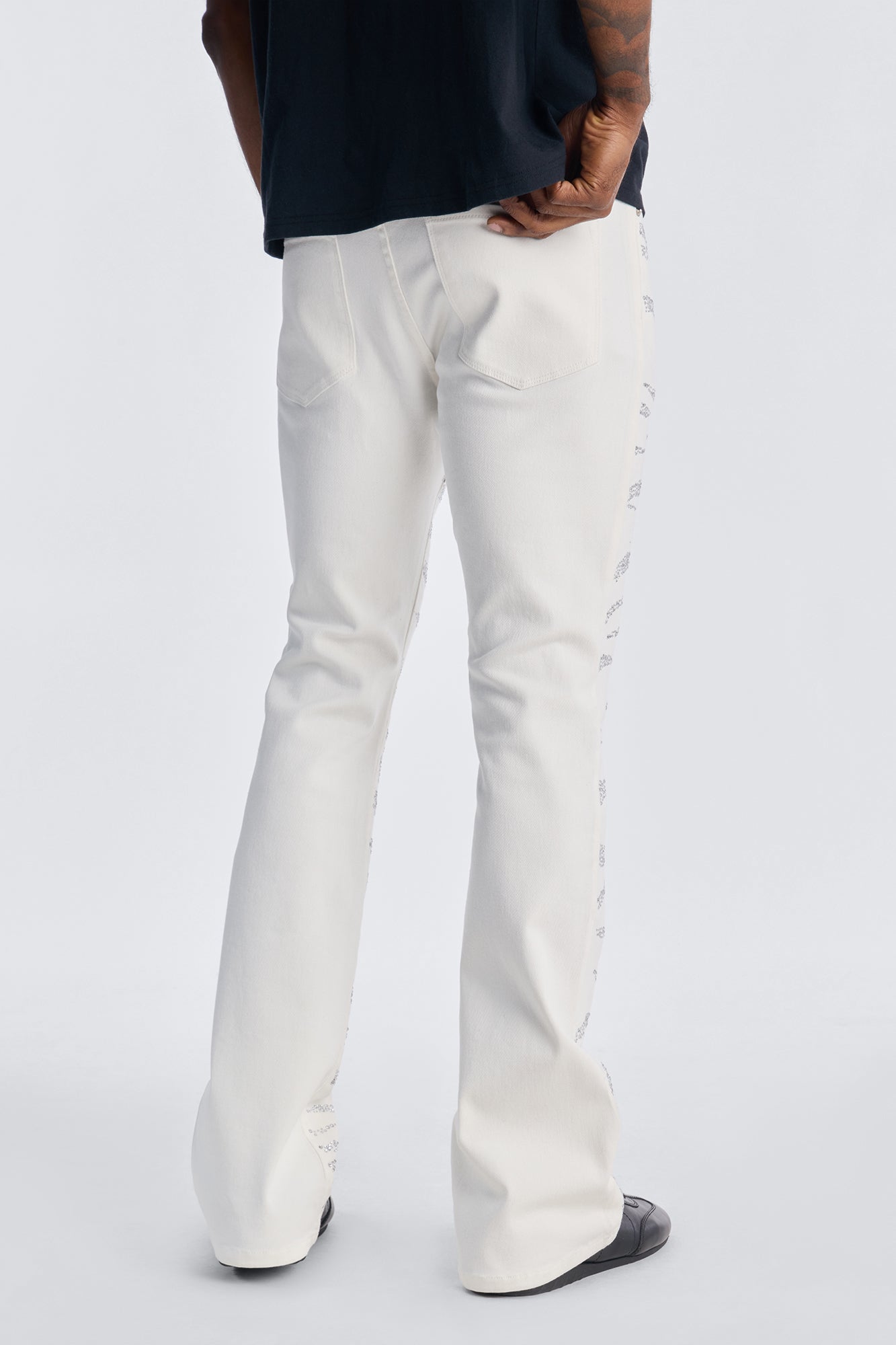 Stacked Skinny Flare Electric Prowl Jean - White - image 4