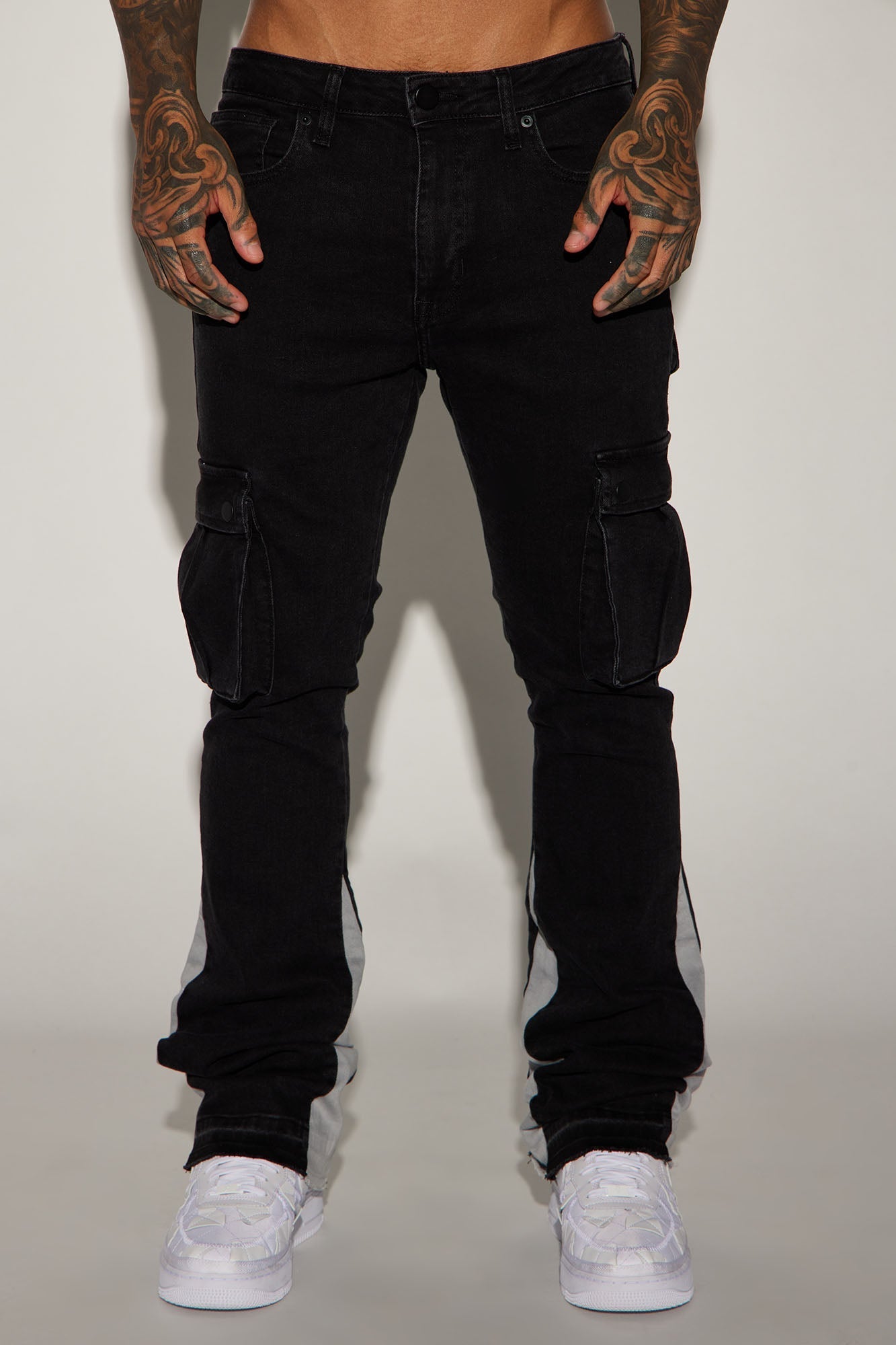 Carried Cargo Stacked Skinny Flared Jeans - Black - image 4