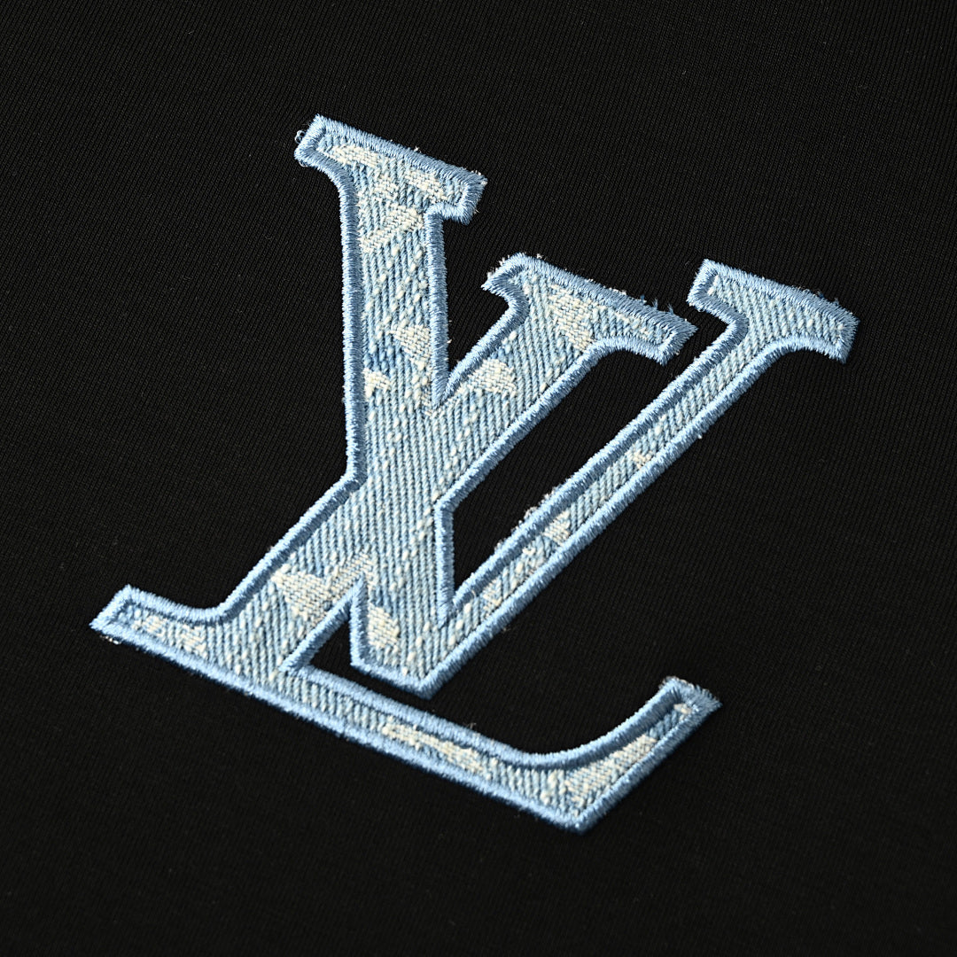 Louis Vuitton Monogram-Filled LV Logo Embroidered Long-Sleeve T-Shirt