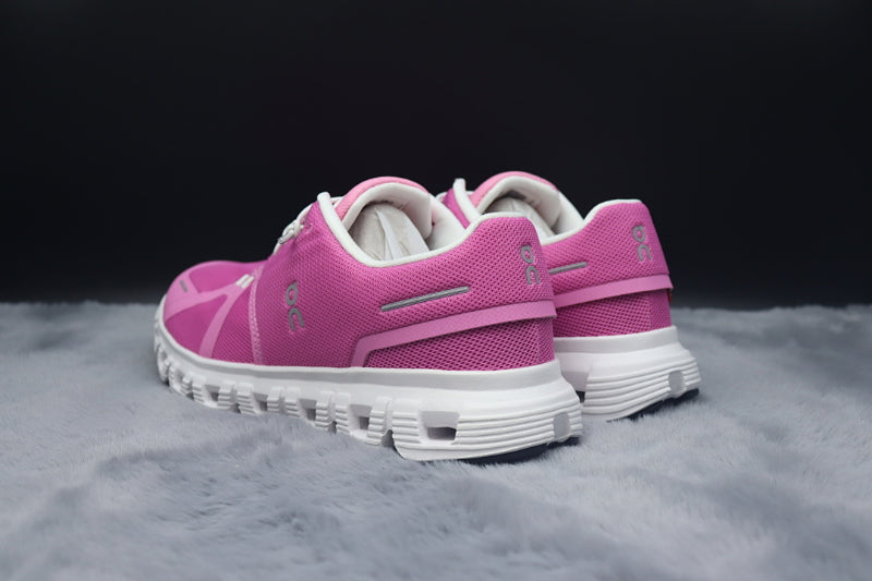 ON Cloud 6 – Lightweight Running Sneakers