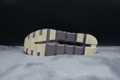 ON Cloud 6 – Lightweight Running Sneakers