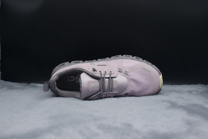 ON Cloud 6 – Lightweight Running Sneakers