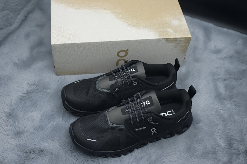 ON Cloud 6 – Lightweight Running Sneakers