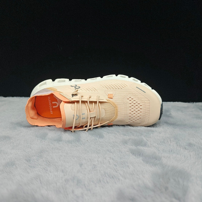 ON Cloud 6 – Lightweight Running Sneakers