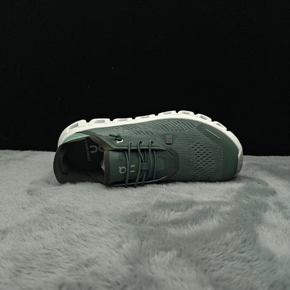 ON Cloud 6 – Lightweight Running Sneakers