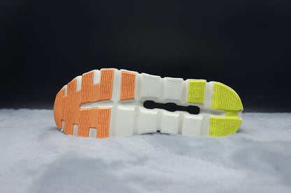 ON Cloud 6 – Lightweight Running Sneakers