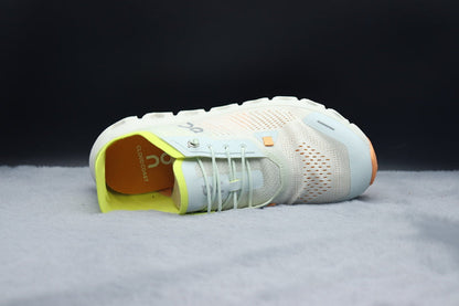 ON Cloud 6 – Lightweight Running Sneakers
