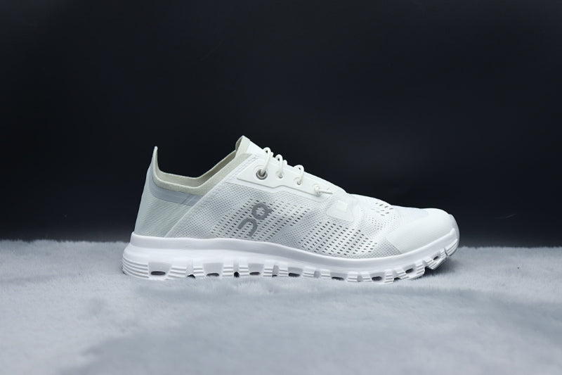 ON Cloud 6 – Lightweight Running Sneakers