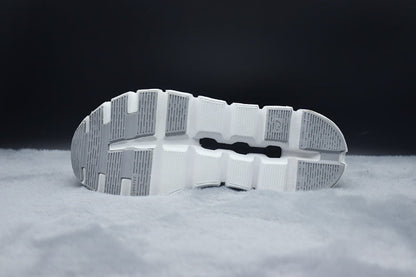 ON Cloud 6 – Lightweight Running Sneakers