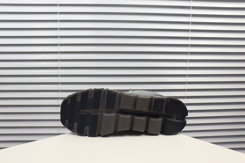 ON Cloud 6 – Lightweight Running Sneakers
