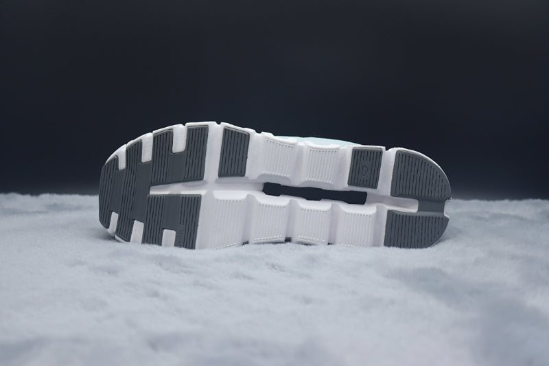 ON Cloud 6 – Lightweight Running Sneakers