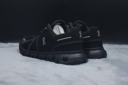 ON Cloud 6 – Lightweight Running Sneakers