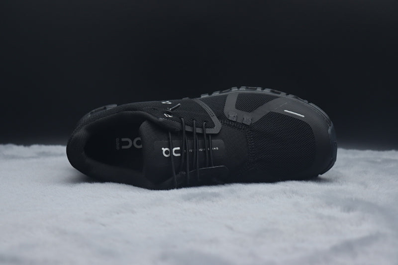 ON Cloud 6 – Lightweight Running Sneakers