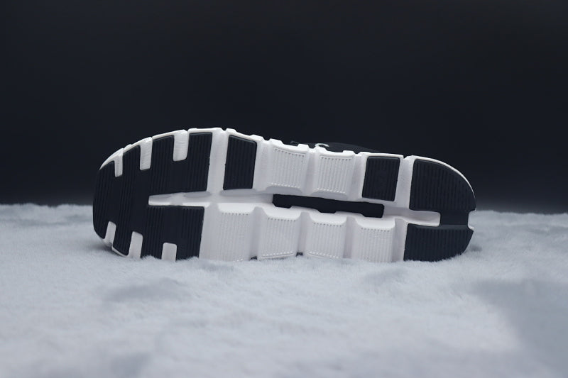 ON Cloud 6 – Lightweight Running Sneakers