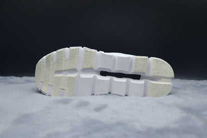 ON Cloud 6 – Lightweight Running Sneakers