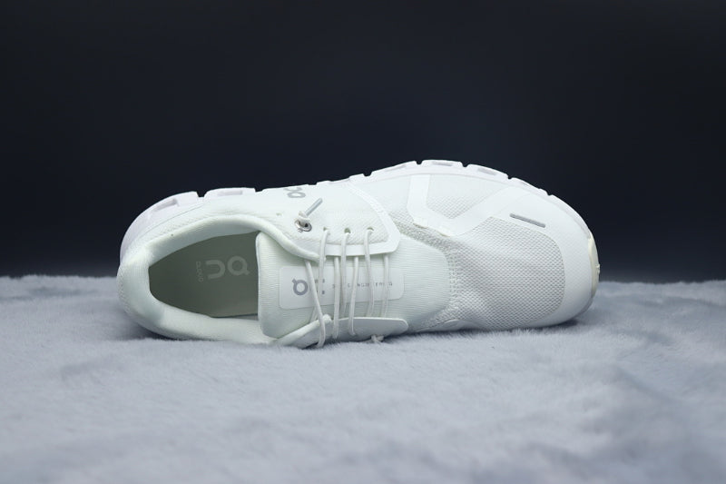 ON Cloud 6 – Lightweight Running Sneakers