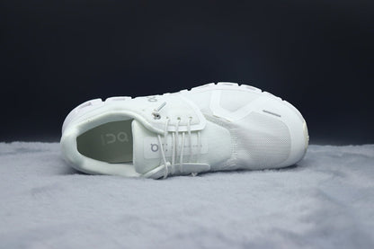 ON Cloud 6 – Lightweight Running Sneakers