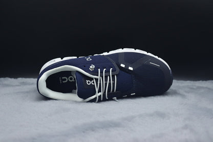 ON Cloud 6 – Lightweight Running Sneakers
