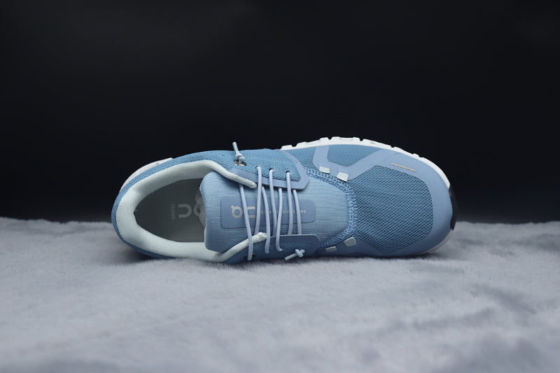 ON Cloud 6 – Lightweight Running Sneakers