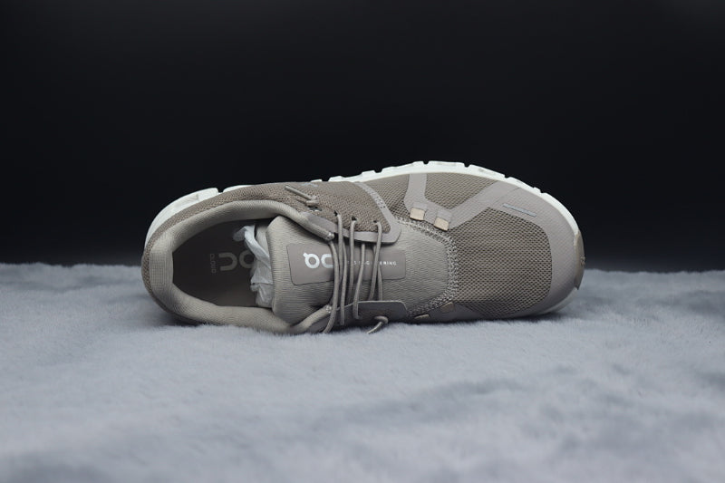 ON Cloud 6 – Lightweight Running Sneakers