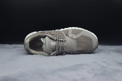 ON Cloud 6 – Lightweight Running Sneakers