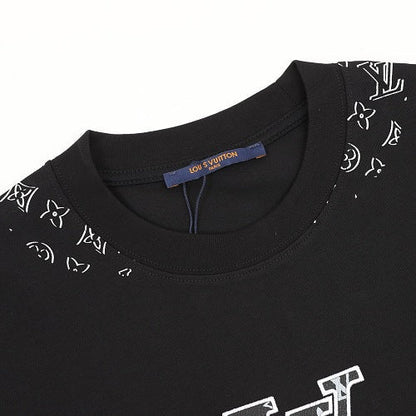 Louis Vuitton Leather Badge LV Logo Embroidered Short-Sleeve T-Shirt