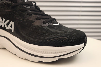 Hoka Clifton 10 Running Shoes - Lightweight Cushioned Trainer