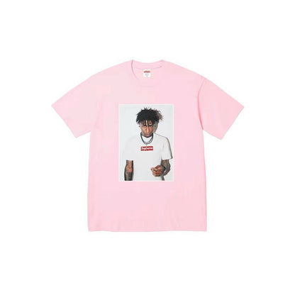 款号801#p40💰 Supreme FW23 秋冬系列WEEK1 NBA YOUNGBOY TEE 人物印花圆领套头短袖T恤男女同款 宽松版型 采用260克精梳棉双纱 从面料到辅料全部三标齐全 - view 5