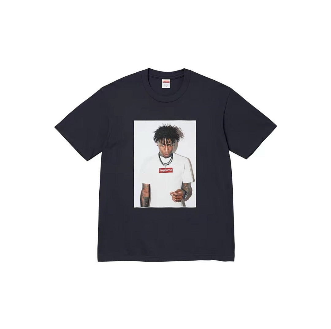 款号801#p40💰 Supreme FW23 秋冬系列WEEK1 NBA YOUNGBOY TEE 人物印花圆领套头短袖T恤男女同款 宽松版型 采用260克精梳棉双纱 从面料到辅料全部三标齐全 - view 6