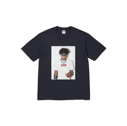 款号801#p40💰 Supreme FW23 秋冬系列WEEK1 NBA YOUNGBOY TEE 人物印花圆领套头短袖T恤男女同款 宽松版型 采用260克精梳棉双纱 从面料到辅料全部三标齐全 - view 6