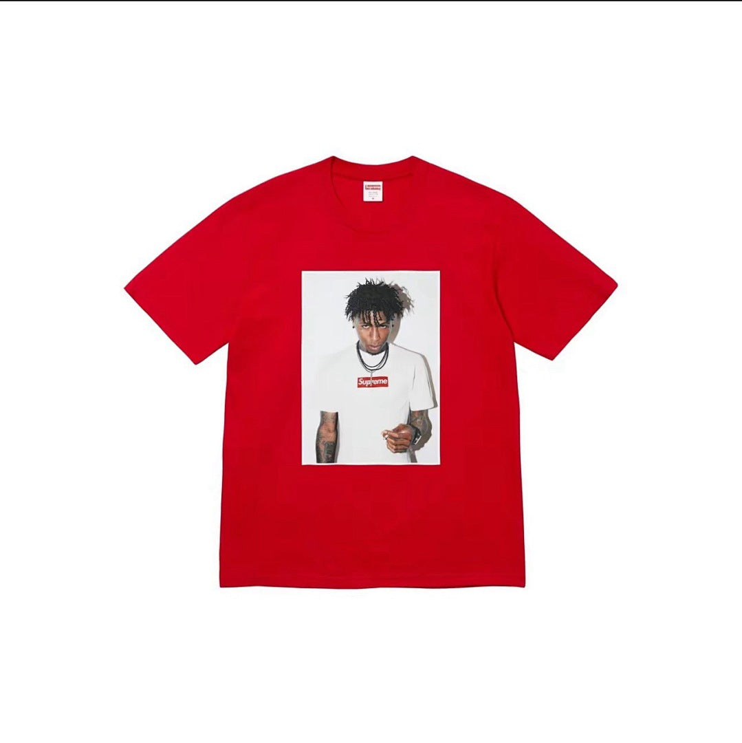 款号801#p40💰 Supreme FW23 秋冬系列WEEK1 NBA YOUNGBOY TEE 人物印花圆领套头短袖T恤男女同款 宽松版型 采用260克精梳棉双纱 从面料到辅料全部三标齐全 - view 7