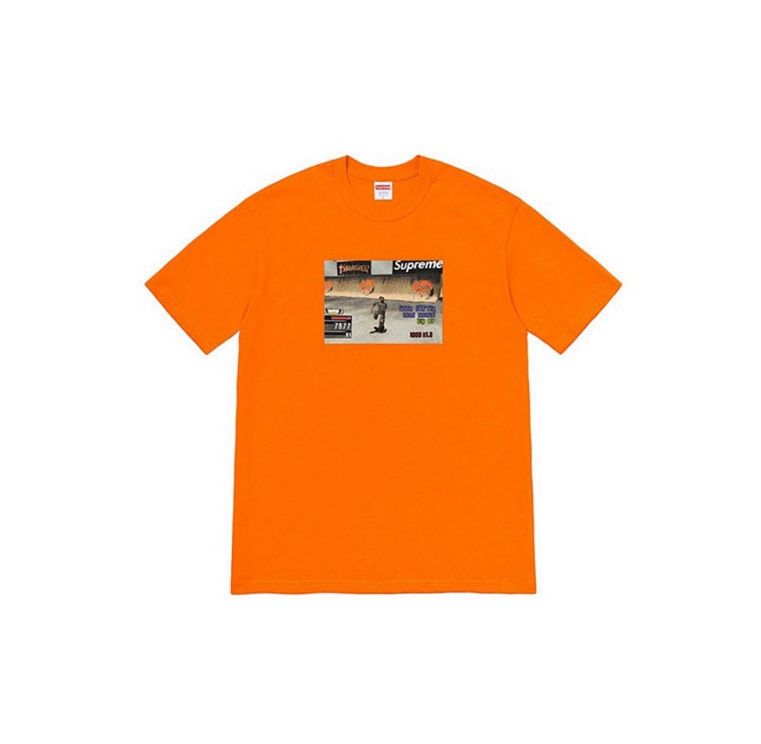 款号M116#p40💰 Supreme Week 5 x Thrasher 联名款 Game Tee 休闲圆领印花游戏短袖T恤 男女同款 宽松版型 采用260克精梳棉双纱 从面料到辅料全部三标齐全 - view 1