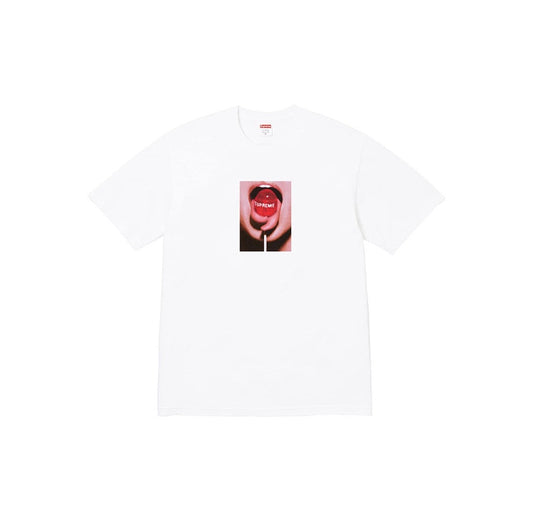 款号M117#p40💰 Supreme FW24 2024秋季T恤系列 WEEK8 Lollipop Tee 品牌logo图案印花舒适圆领短袖T恤 男女同款 宽松版型 采用260克精梳棉双纱 从面 - view 1