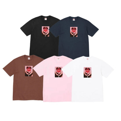 款号M117#p40💰 Supreme FW24 2024秋季T恤系列 WEEK8 Lollipop Tee 品牌logo图案印花舒适圆领短袖T恤 男女同款 宽松版型 采用260克精梳棉双纱 从面 - view 6