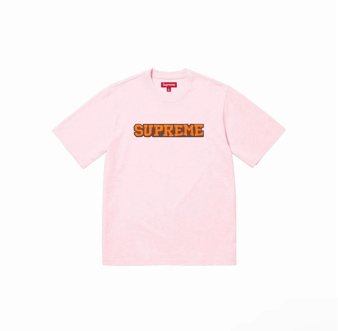 款号M124#p40💰 Supreme SS25 WEEK1 Satin Appliqué S/S Top 胸前徽标logo短袖T恤 男女同款 宽松版型 采用260克精梳棉双纱 从面料到辅料全部三 - view 2