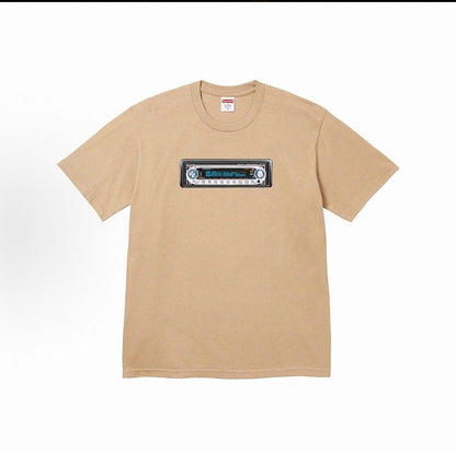 款号M126#p40💰 Supreme SS25 WEEK1 Receiver Tee 胸前徽标图案圆领短袖T恤 男女同款 宽松版型 采用260克精梳棉双纱 从面料到辅料全部三标齐全跟足ZP 进口松 - view 3