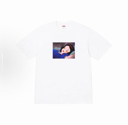 款号M127#p40💰 Supreme FW24 2024秋季T恤系列 WEEK8 Snow White Tee 白雪公主印花图案百搭短袖T恤 男女同款 案圆领短袖T恤 男女同款 宽松版型 采用26 - view 4