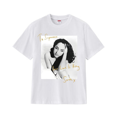 款号M211P40💰 Supreme 17SS Sade Tee 萨德 歌手人物照 签名 圆领潮流短袖T恤 宽松版型 采用260克精梳棉双纱 从面料到辅料全部三标齐全跟足ZP 进口松井公司浆料印花 - view 7